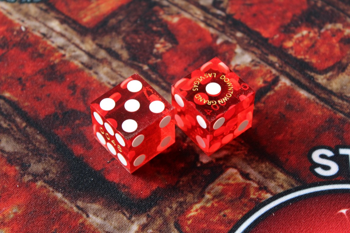 骰子遊戲簡易上手指南：骰寶和骰子梭哈的必學玩法